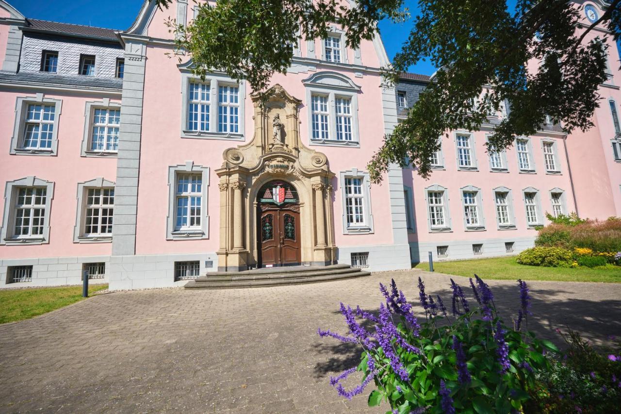 Historisches Deluxe Apartment Im Marianum Neuss Kültér fotó